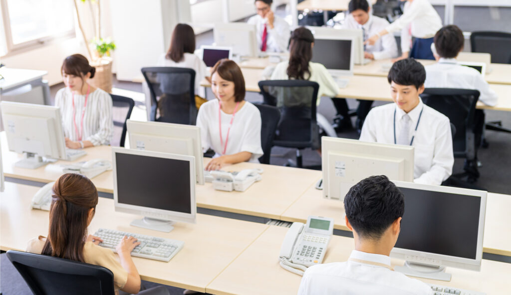 企業で働く人たち
