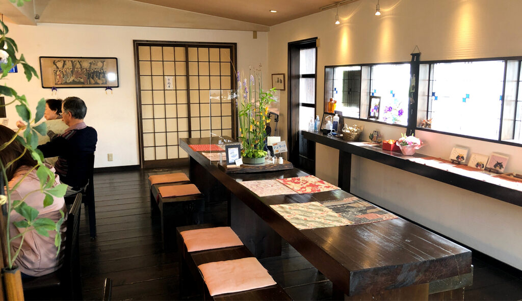 炭火焙煎珈琲店 藍の店内の様子